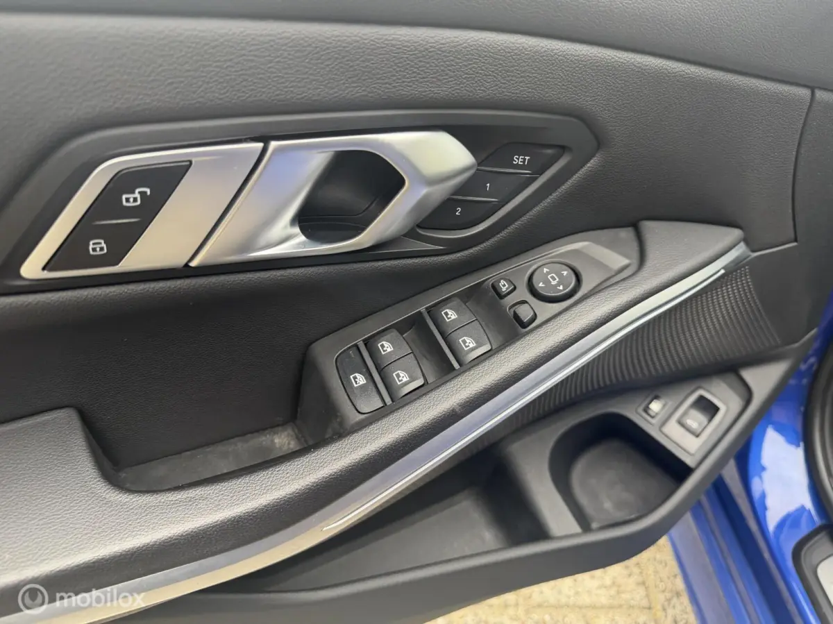 330e M-SPORT*PANO-DAK*HUD*CAMERA*LED*