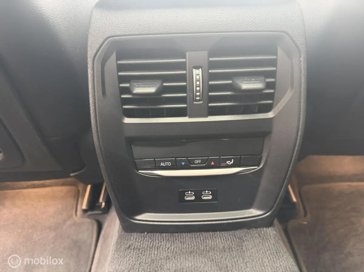 330e M-SPORT*PANO-DAK*HUD*CAMERA*LED*