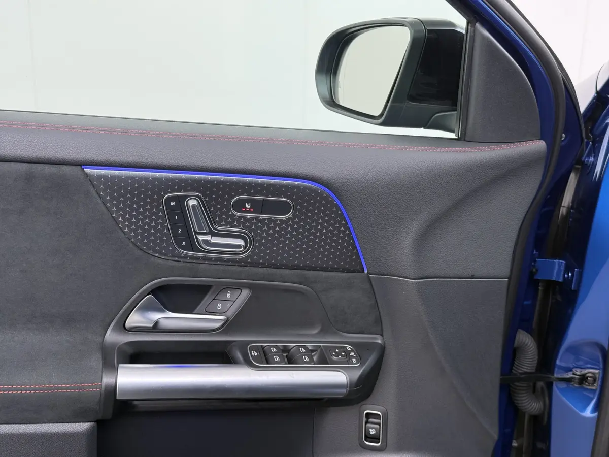 EQA 250+ AMG Line 71 kWh | Pano HUD Burmester Memory Trekhaak