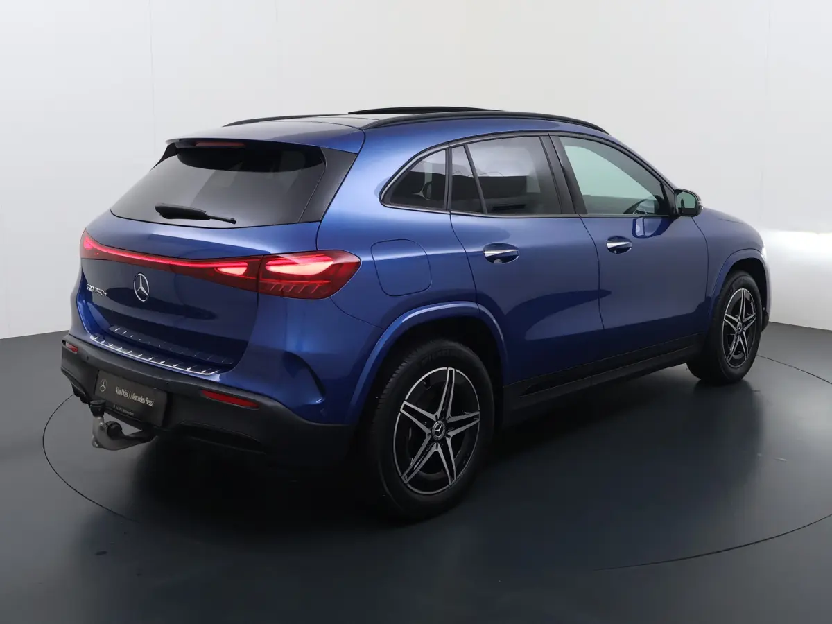 EQA 250+ AMG Line 71 kWh | Pano HUD Burmester Memory Trekhaak