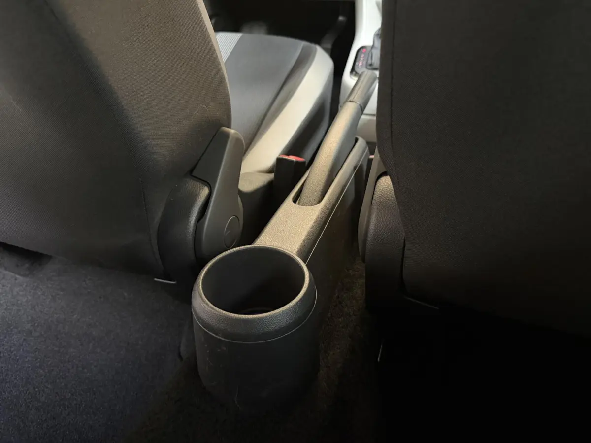 SoH 82,82% Climate & cruise control | Extra Getint glas | Lichtmetalen velgen | Metaalkleur | Parkeersensoren achter | Voorstoelen verwarmd | Verwarmde voorruit