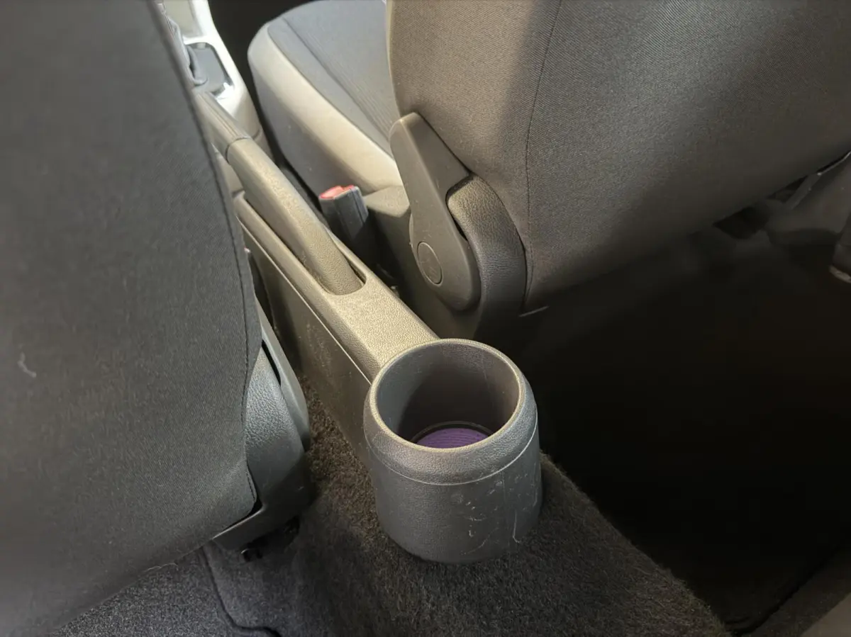 SoH 82,82% Climate & cruise control | Extra Getint glas | Lichtmetalen velgen | Metaalkleur | Parkeersensoren achter | Voorstoelen verwarmd | Verwarmde voorruit