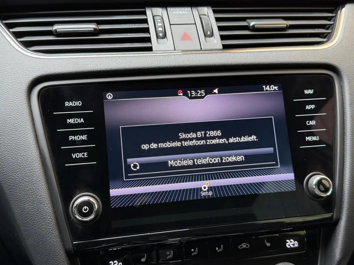 1.0 TSI Greentech Style Business Automaat | Apple CarPlay/Android Auto | Cruise & climate control | DAB ontvanger | Lichtmetalen velgen | Parkeersensoren achter | Voorstoelen verwarmd | Trek