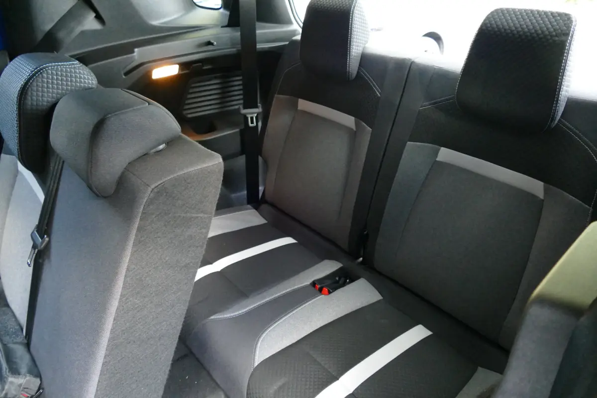 1.2 HYBRID 136PK 7-ZITS GS AUTOMAAT / CAMERA / STOEL-STUURVERWARMING / 8 JAAR GARANTIE / 17"LMV / LED / NAVI / CLIMA / PDC / BLUETOOTH / CRUISECONTROL / 1E EIGENAAR / SCHITTERENDE STAAT !!