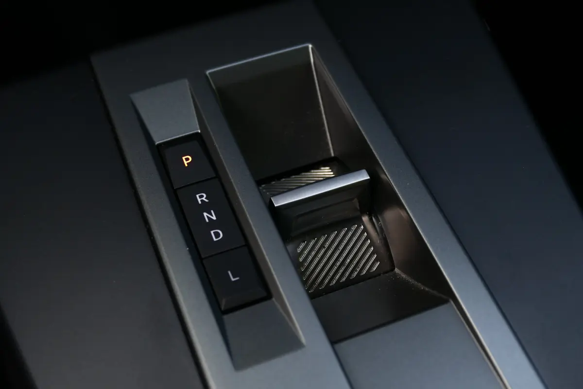 1.2 HYBRID 136PK 7-ZITS GS AUTOMAAT / CAMERA / STOEL-STUURVERWARMING / 8 JAAR GARANTIE / 17"LMV / LED / NAVI / CLIMA / PDC / BLUETOOTH / CRUISECONTROL / 1E EIGENAAR / SCHITTERENDE STAAT !!
