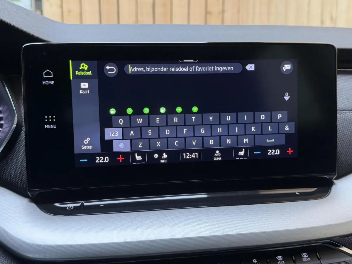 1.0 e-TSI Business Edition Plus Automaat | Apple CarPlay/Android Auto | Adaptieve cruise control | DAB ontvanger | Dode hoek detectie | LED verlichting | Parkeersensoren voor en achter | Voo