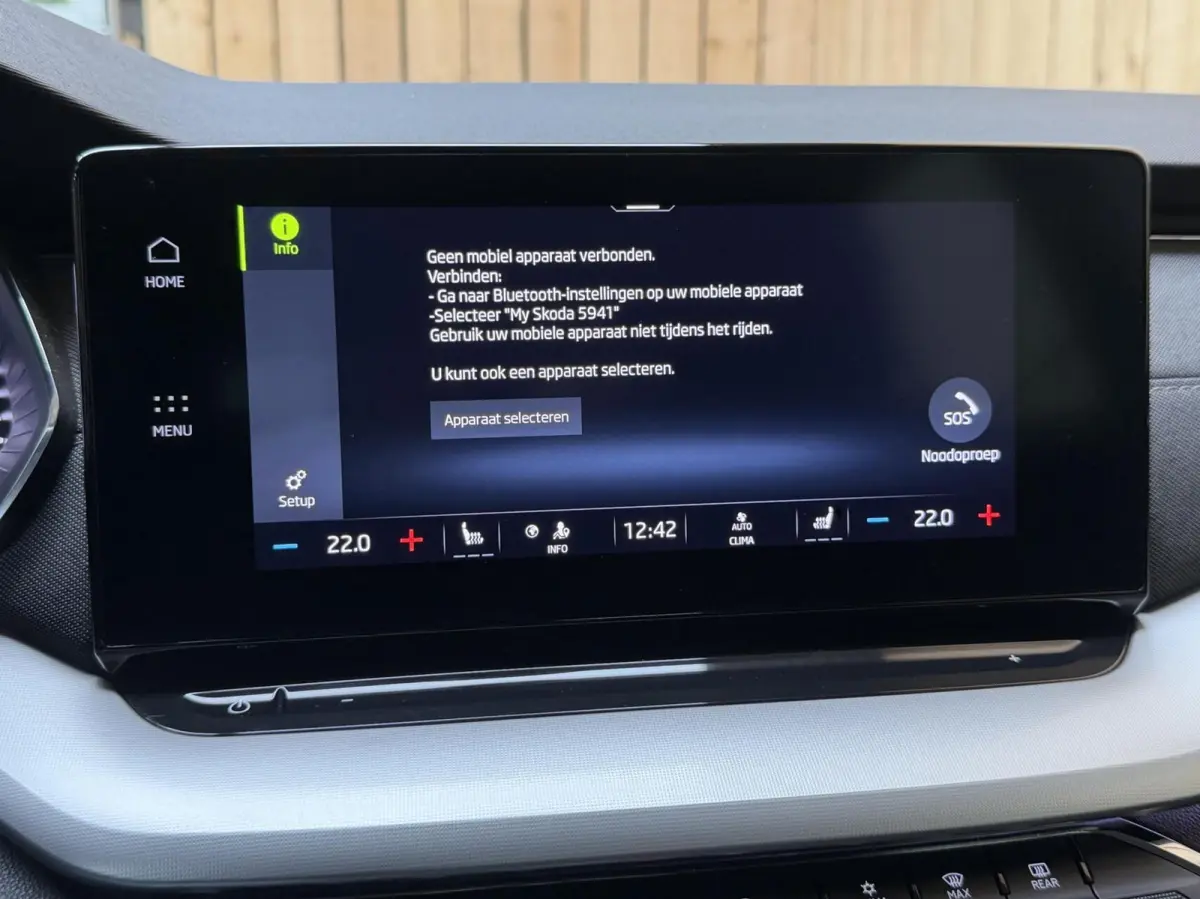 1.0 e-TSI Business Edition Plus Automaat | Apple CarPlay/Android Auto | Adaptieve cruise control | DAB ontvanger | Dode hoek detectie | LED verlichting | Parkeersensoren voor en achter | Voo