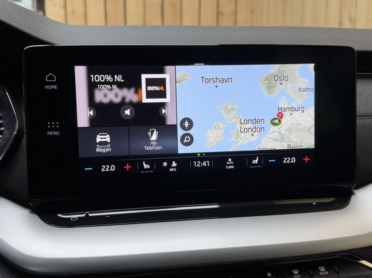 1.0 e-TSI Business Edition Plus Automaat | Apple CarPlay/Android Auto | Adaptieve cruise control | DAB ontvanger | Dode hoek detectie | LED verlichting | Parkeersensoren voor en achter | Voo