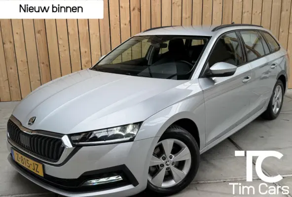 1.0 TSI Business Edition Apple CarPlay/Android Auto | Cruise & climate control | DAB ontvanger | Elektrisch bedienbare achterklep | Keyless entry | LED verlichting | Navigatiesysteem | Trekh
