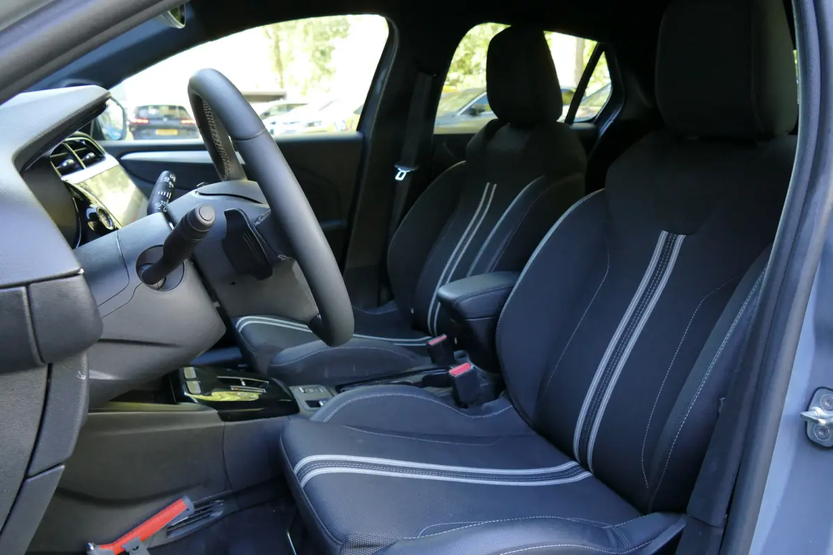 1.2 TURBO HYBRID GS AUTOMAAT / CAMERA / 16"LMV / NAVI / CLIMA / LED / PDC / BLUETOOTH / CRUISECONTROL / 1E EIGENAAR / SCHITTERENDE STAAT !!