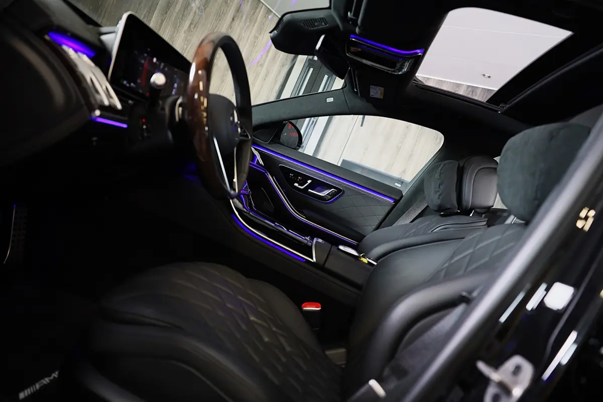 580 e 4MATIC Lang AMG Line / Chauffeurspakket Plus / Massage / Koptelefoons / Head Up / Pano / 360 Camera