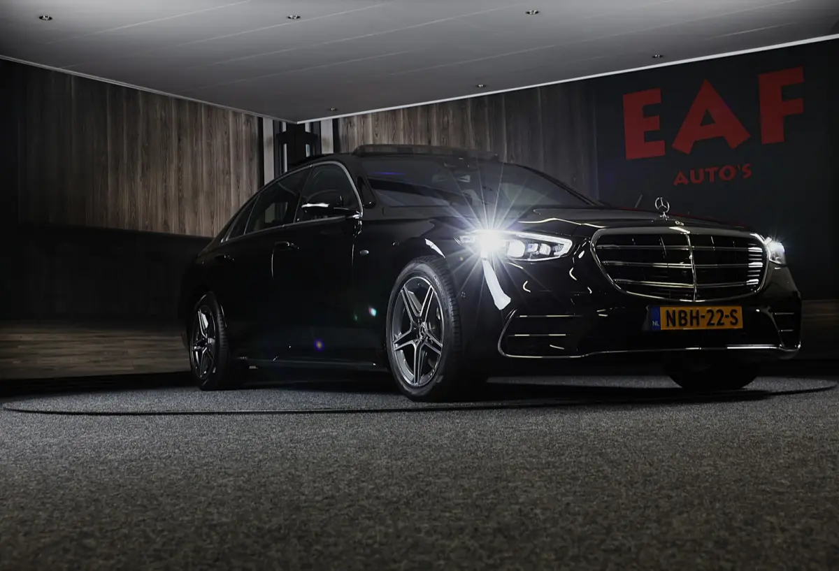 580 e 4MATIC Lang AMG Line / Chauffeurspakket Plus / Massage / Koptelefoons / Head Up / Pano / 360 Camera