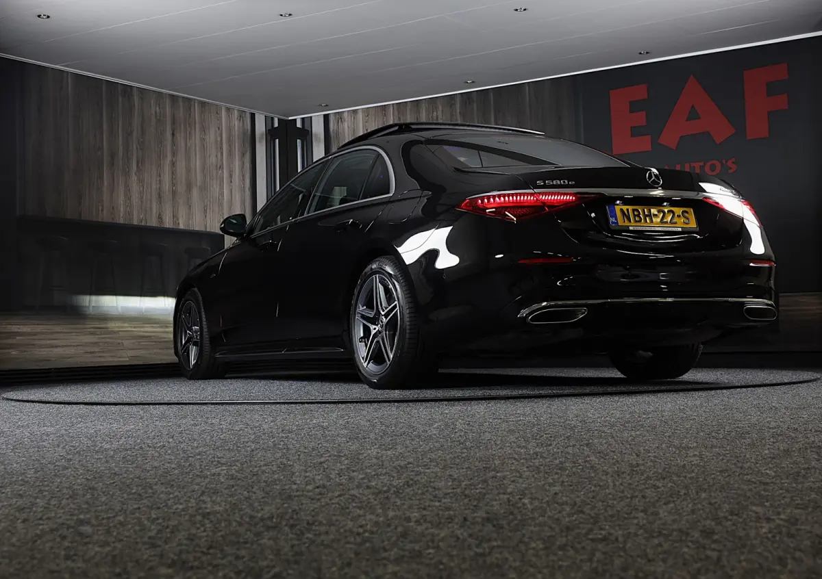 580 e 4MATIC Lang AMG Line / Chauffeurspakket Plus / Massage / Koptelefoons / Head Up / Pano / 360 Camera