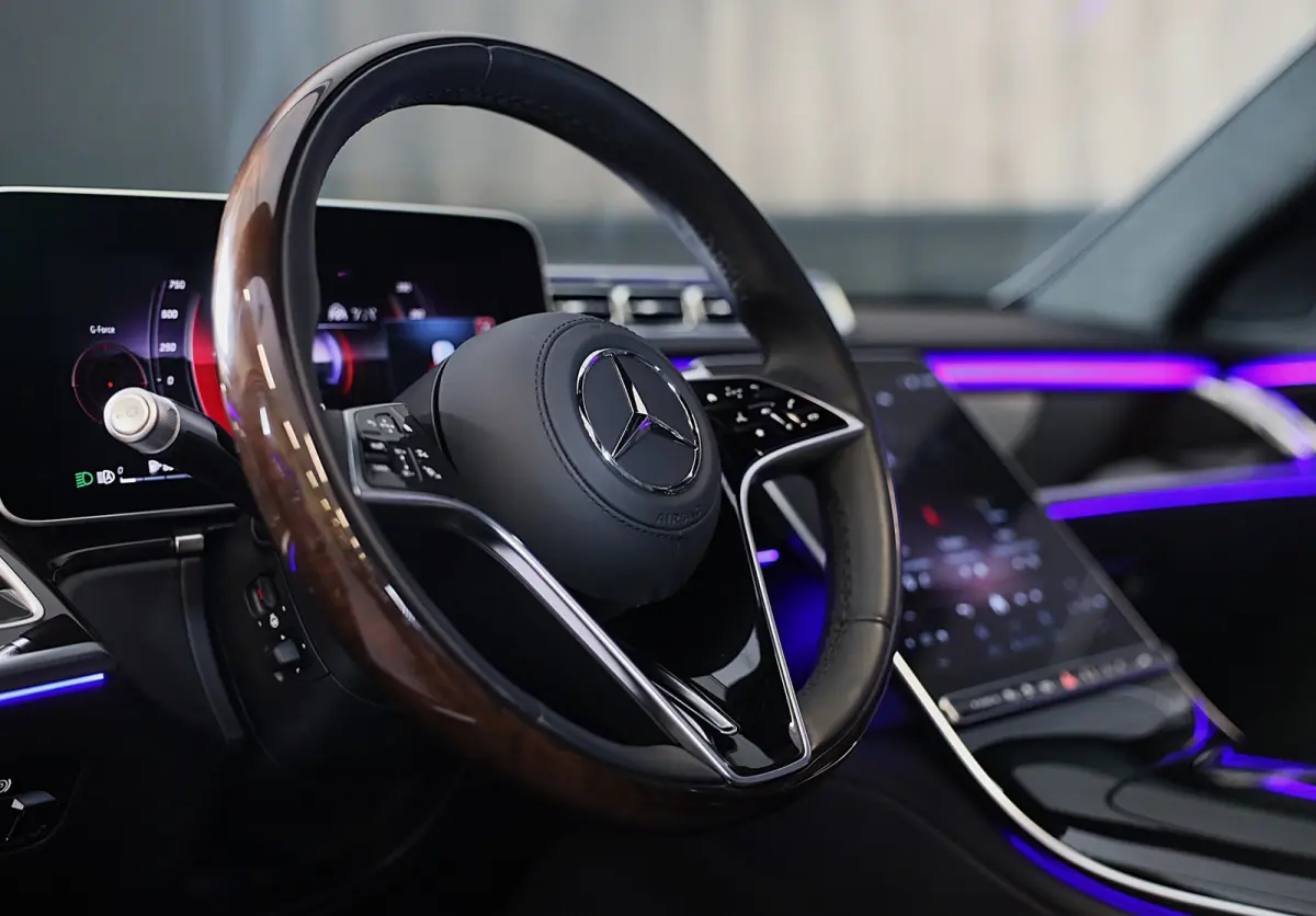 580 e 4MATIC Lang AMG Line / Chauffeurspakket Plus / Massage / Koptelefoons / Head Up / Pano / 360 Camera