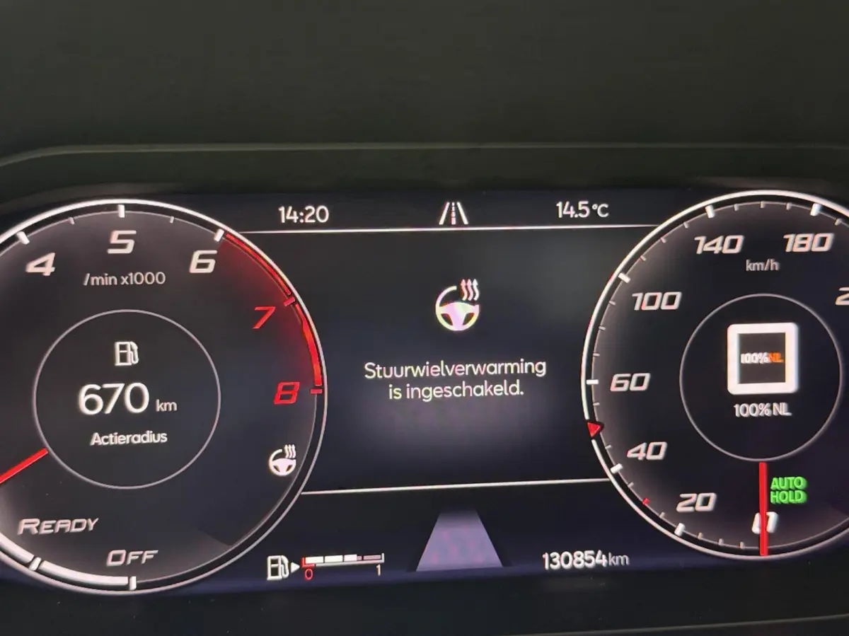 1.0 eTSI FR Business Intense Achteruitrijcamera | Apple CarPlay/Android Auto | Adaptieve cruise control | Climate control | DAB ontvanger | Keyless entry | Panoramadak | Voorstoelen en stuur