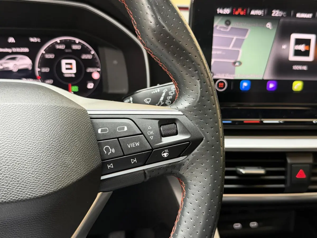 1.0 eTSI FR Business Intense Achteruitrijcamera | Apple CarPlay/Android Auto | Adaptieve cruise control | Climate control | DAB ontvanger | Keyless entry | Panoramadak | Voorstoelen en stuur