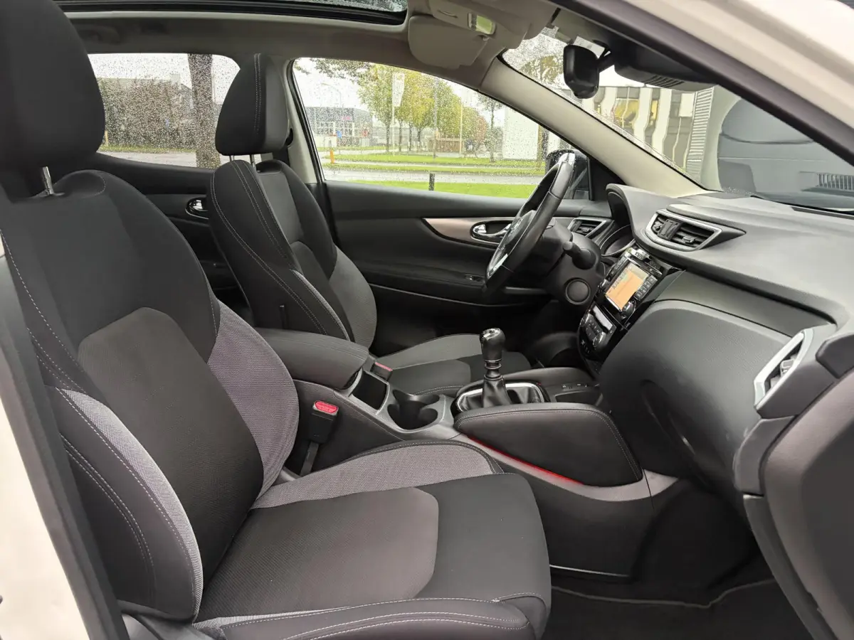 1.2 N-Connecta ✓Ketting vv in 07-2023✓360° Camera✓2e Eigenaar✓Pano✓Navi✓Keyless✓116pk✓Pdc V+A✓18"Lm velgen✓Clima✓Cruise✓Rijstrooksensor✓6 Bak✓Dodehoeksenor✓N.A