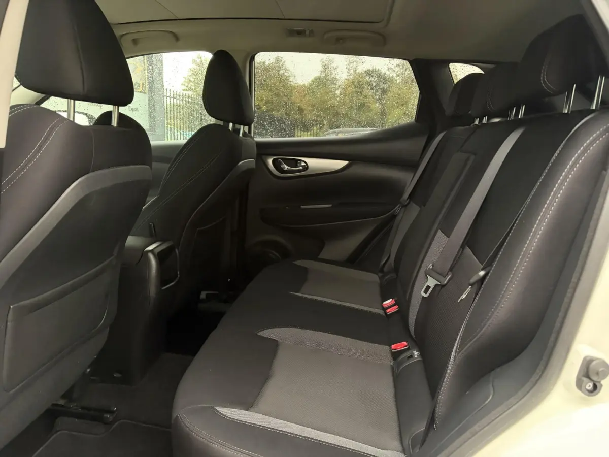 1.2 N-Connecta ✓Ketting vv in 07-2023✓360° Camera✓2e Eigenaar✓Pano✓Navi✓Keyless✓116pk✓Pdc V+A✓18"Lm velgen✓Clima✓Cruise✓Rijstrooksensor✓6 Bak✓Dodehoeksenor✓N.A
