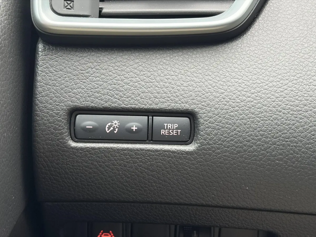 1.2 N-Connecta ✓Ketting vv in 07-2023✓360° Camera✓2e Eigenaar✓Pano✓Navi✓Keyless✓116pk✓Pdc V+A✓18"Lm velgen✓Clima✓Cruise✓Rijstrooksensor✓6 Bak✓Dodehoeksenor✓N.A