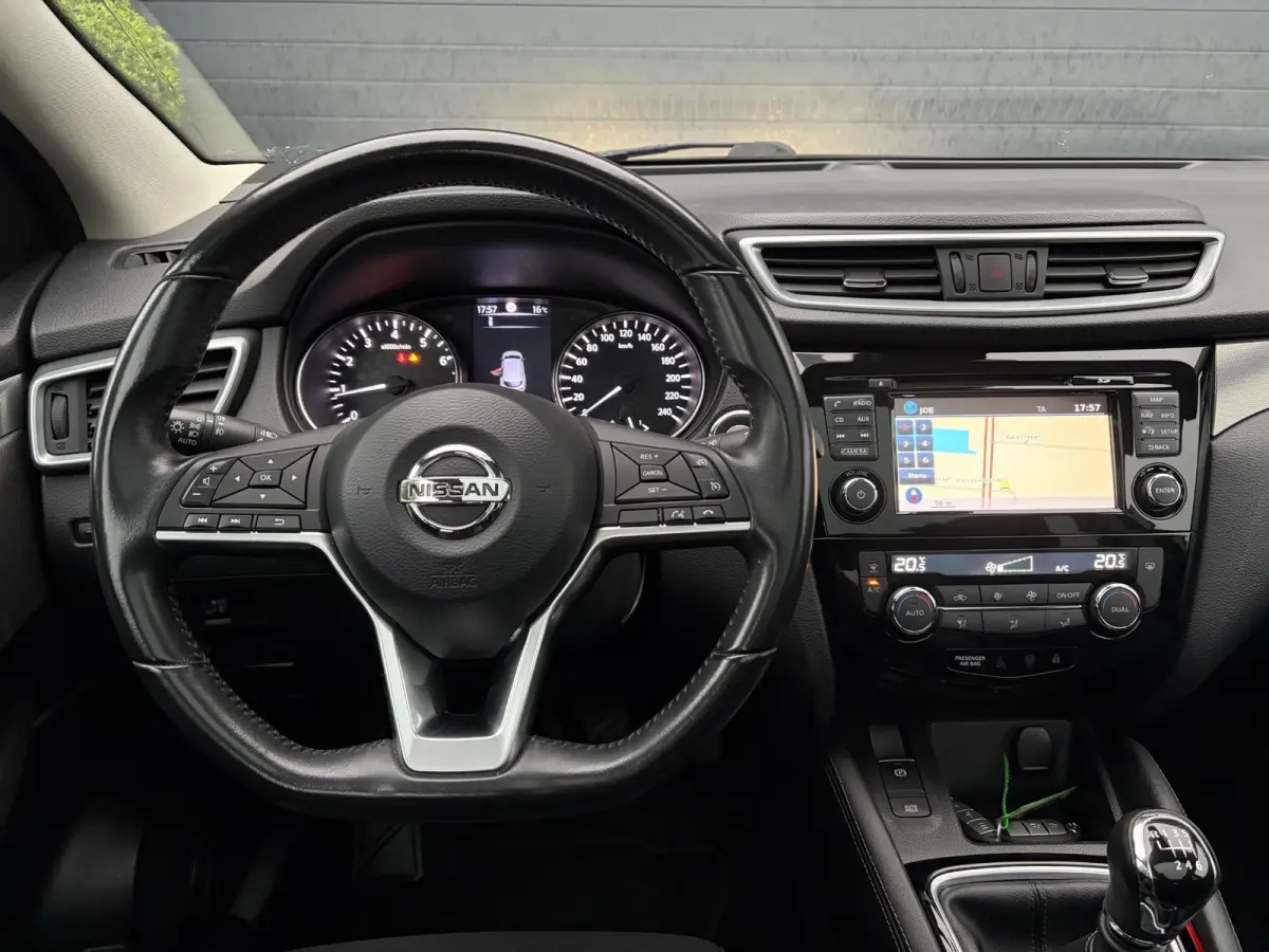 1.2 N-Connecta ✓Ketting vv in 07-2023✓360° Camera✓2e Eigenaar✓Pano✓Navi✓Keyless✓116pk✓Pdc V+A✓18"Lm velgen✓Clima✓Cruise✓Rijstrooksensor✓6 Bak✓Dodehoeksenor✓N.A