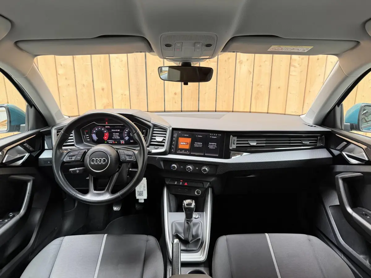 30 TFSI Pro Line 110pk 6 versnellingen | Apple CarPlay/Android Auto | Airconditioning | Cruise control | Digitale cockpit | Elektrische ramen voor en achter | Lichtmetalen velgen | Rijstrook