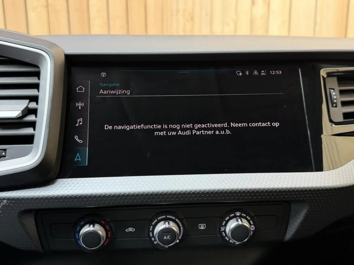 30 TFSI Pro Line 110pk 6 versnellingen | Apple CarPlay/Android Auto | Airconditioning | Cruise control | Digitale cockpit | Elektrische ramen voor en achter | Lichtmetalen velgen | Rijstrook