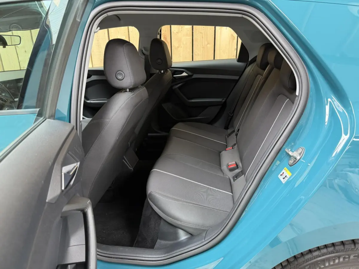 30 TFSI Pro Line 110pk 6 versnellingen | Apple CarPlay/Android Auto | Airconditioning | Cruise control | Digitale cockpit | Elektrische ramen voor en achter | Lichtmetalen velgen | Rijstrook