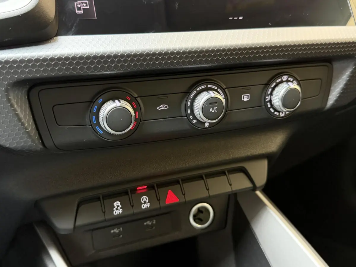 30 TFSI Pro Line 110pk 6 versnellingen | Apple CarPlay/Android Auto | Airconditioning | Cruise control | Digitale cockpit | Elektrische ramen voor en achter | Lichtmetalen velgen | Rijstrook