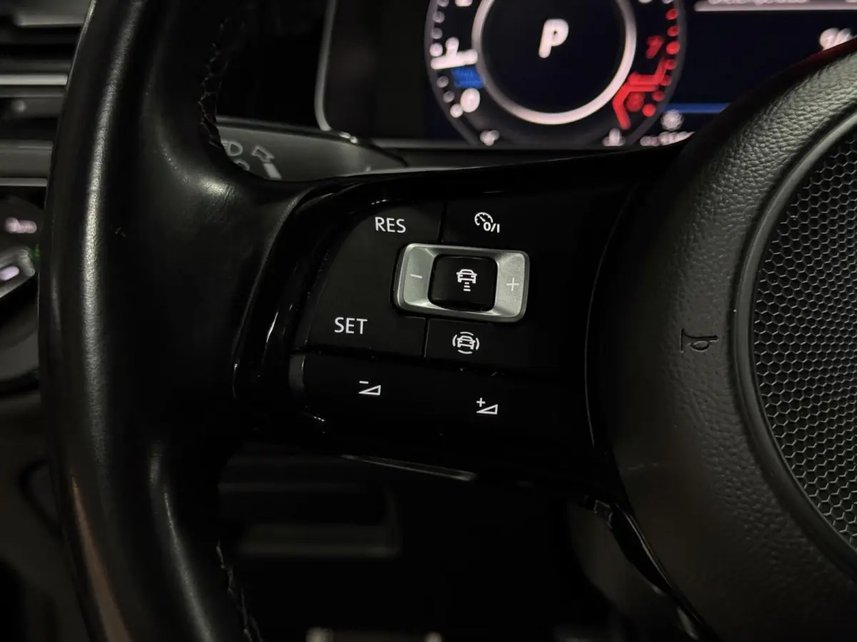 2.0 TSI 4Motion R|Pano|Dyn|CarPlay|ACC|Sfeer