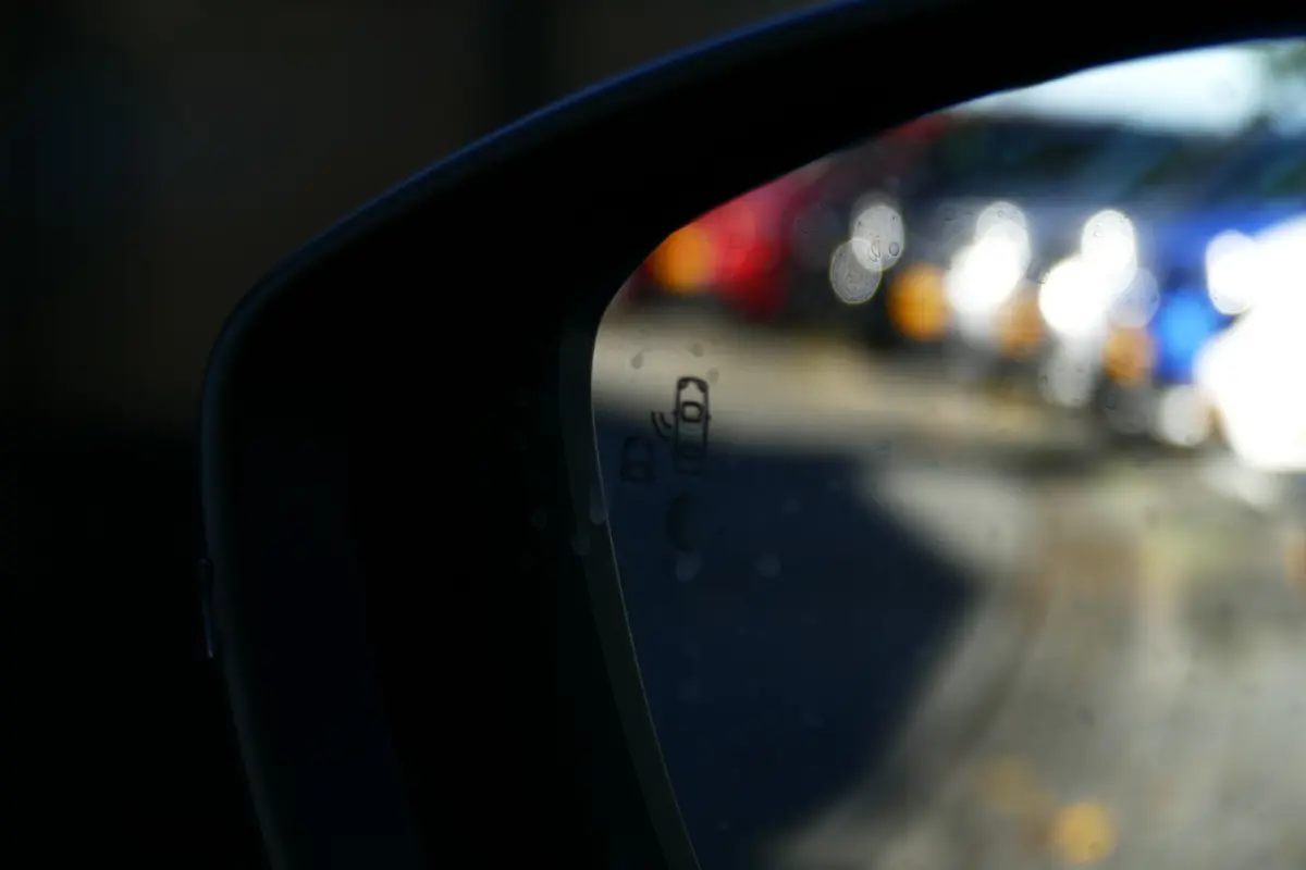 GT | Active Safety Brake met camera en radar (automatisch noodremsysteem) met Distance Alert (waarschuwing dreigende aanrijding) | Advanced Active Safety Brake met camera en radar | Climate 