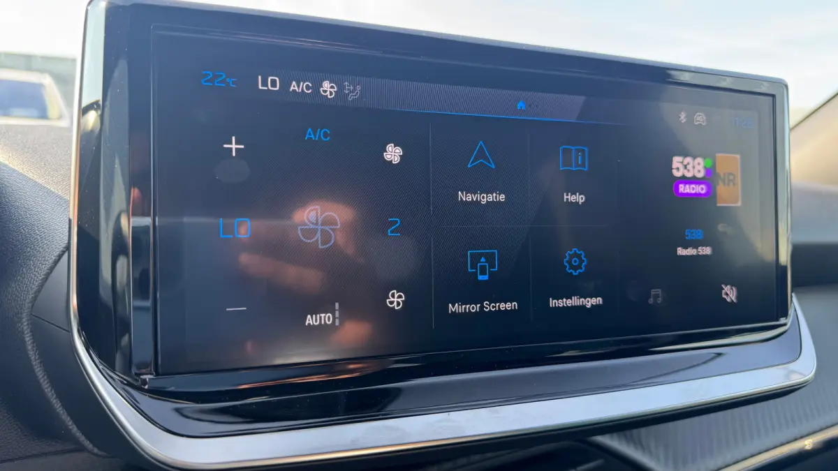 Envy | Active Safety Brake met camera en radar (automatisch noodremsysteem) met Distance Alert (waarschuwing dreigende aanrijding) | Advanced Active Safety Brake met camera en radar | Climat