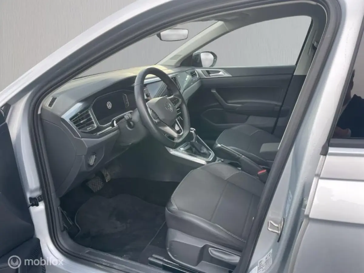 1.0 TSI Style I LED I 18 Inch I ACC I Navigatie I