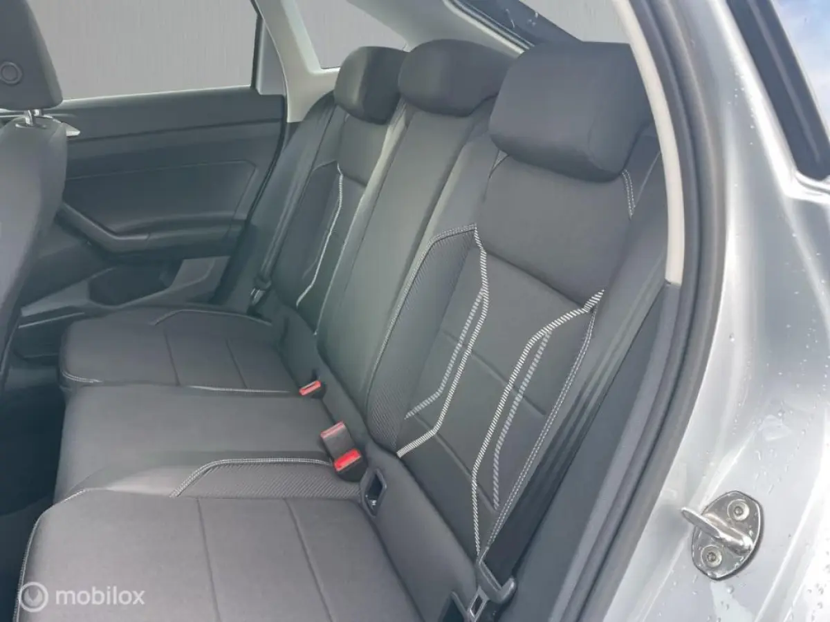 1.0 TSI Style I LED I 18 Inch I ACC I Navigatie I