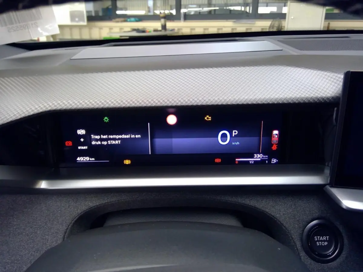 1.2 Turbo Hybrid Business Edition Panoramadak | Focal audio