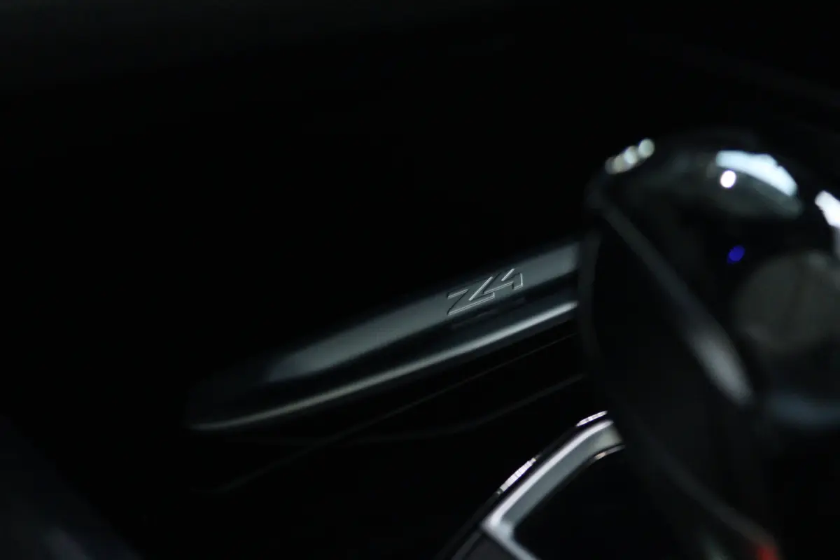 sDrive20i High Executive Sport-line | Cruise Control | Stoel+Stuurverwarming | HiFi | Carplay | Climate | LED | Sensoren | Leder | Dodehoekherkenning |