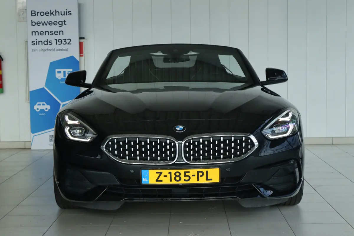 sDrive20i High Executive Sport-line | Cruise Control | Stoel+Stuurverwarming | HiFi | Carplay | Climate | LED | Sensoren | Leder | Dodehoekherkenning |
