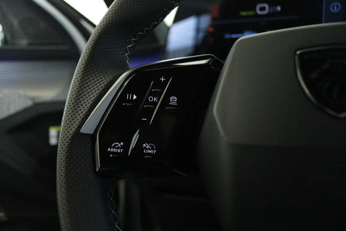 GT 73 kWh | SOH 94% | Adapt. Cruise | Stoel+Stuurverwarming | Elektr. klep | Keyless | Navi | Trekhaak | Matrix | Carplay |