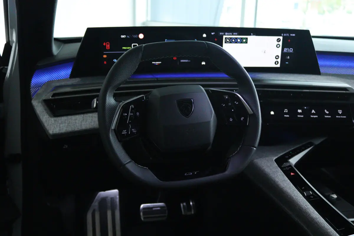 GT 73 kWh | SOH 94% | Adapt. Cruise | Stoel+Stuurverwarming | Elektr. klep | Keyless | Navi | Trekhaak | Matrix | Carplay |