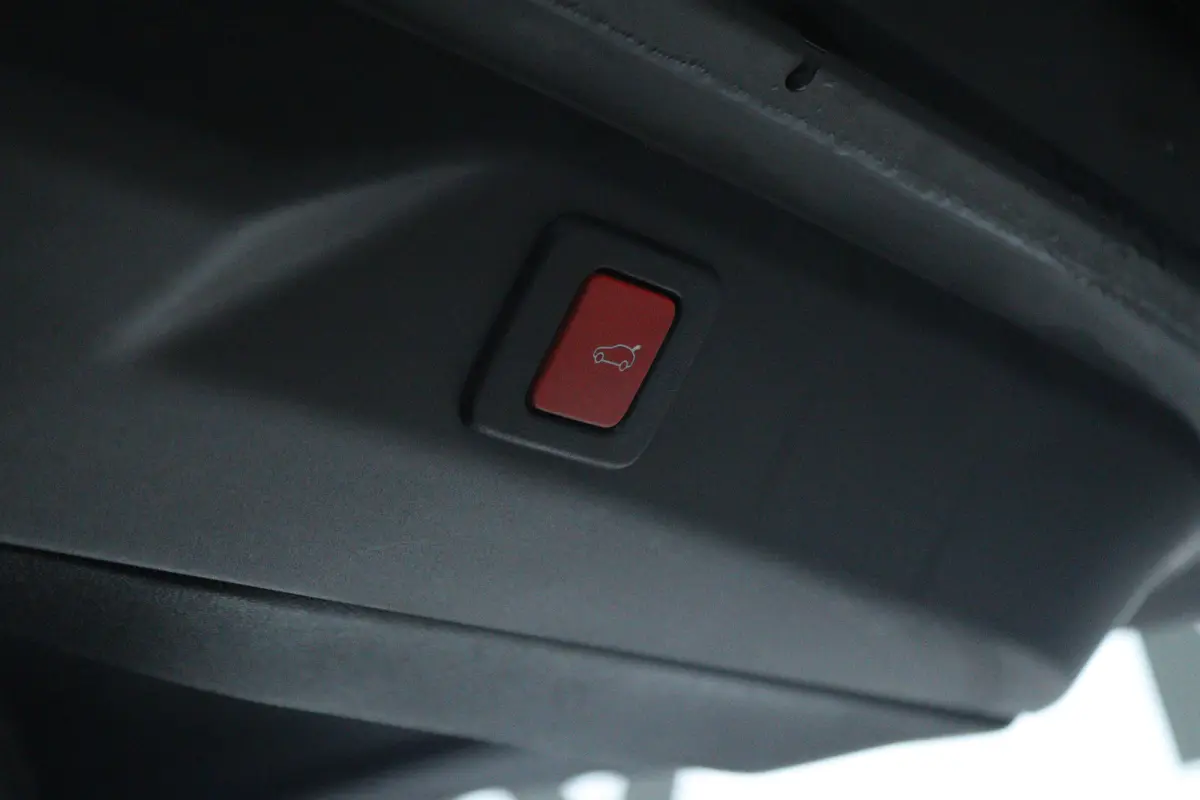 GT 73 kWh | SOH 94% | Adapt. Cruise | Stoel+Stuurverwarming | Elektr. klep | Keyless | Navi | Trekhaak | Matrix | Carplay |