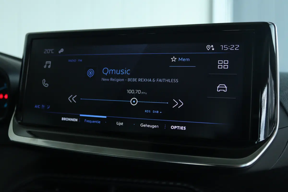 Hybrid 110 e-DCS6 Active | Cruise Control | Carplay | LED | Airco | Sensoren | Elektr. Ramen