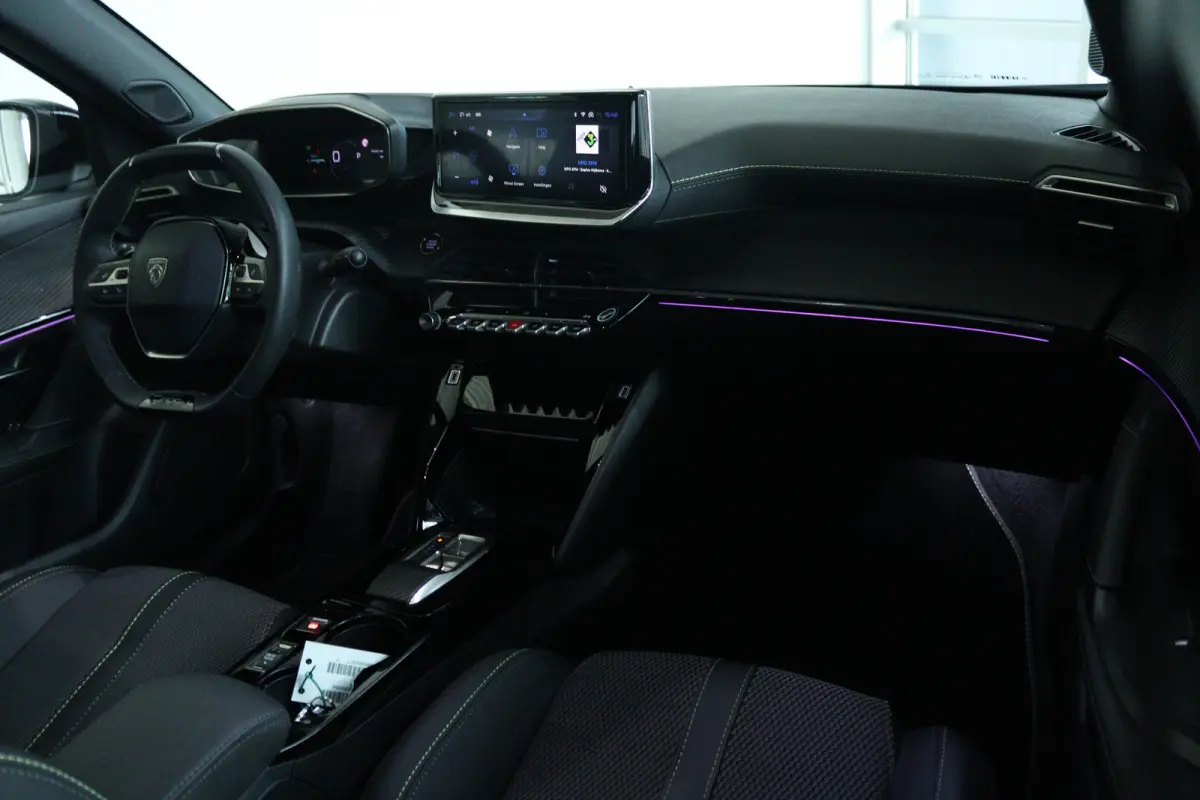 1.2 Hybrid 145 GT | Adapt. Cruise | 360 Camera | Keyless | 18 Inch | Navi | Carplay | Climate | NL-Auto | LED |