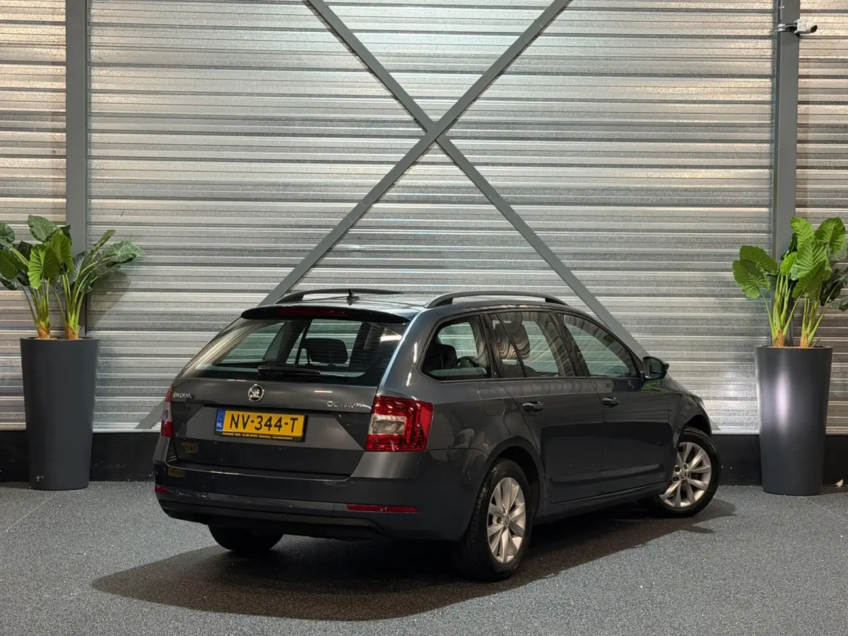 1.0 TSI Greentech Ambition Business AIRCO/NAVI/CRUISE/CARPLAY/CLIMATE/PDC/PARK-PILOT/GARANTIE