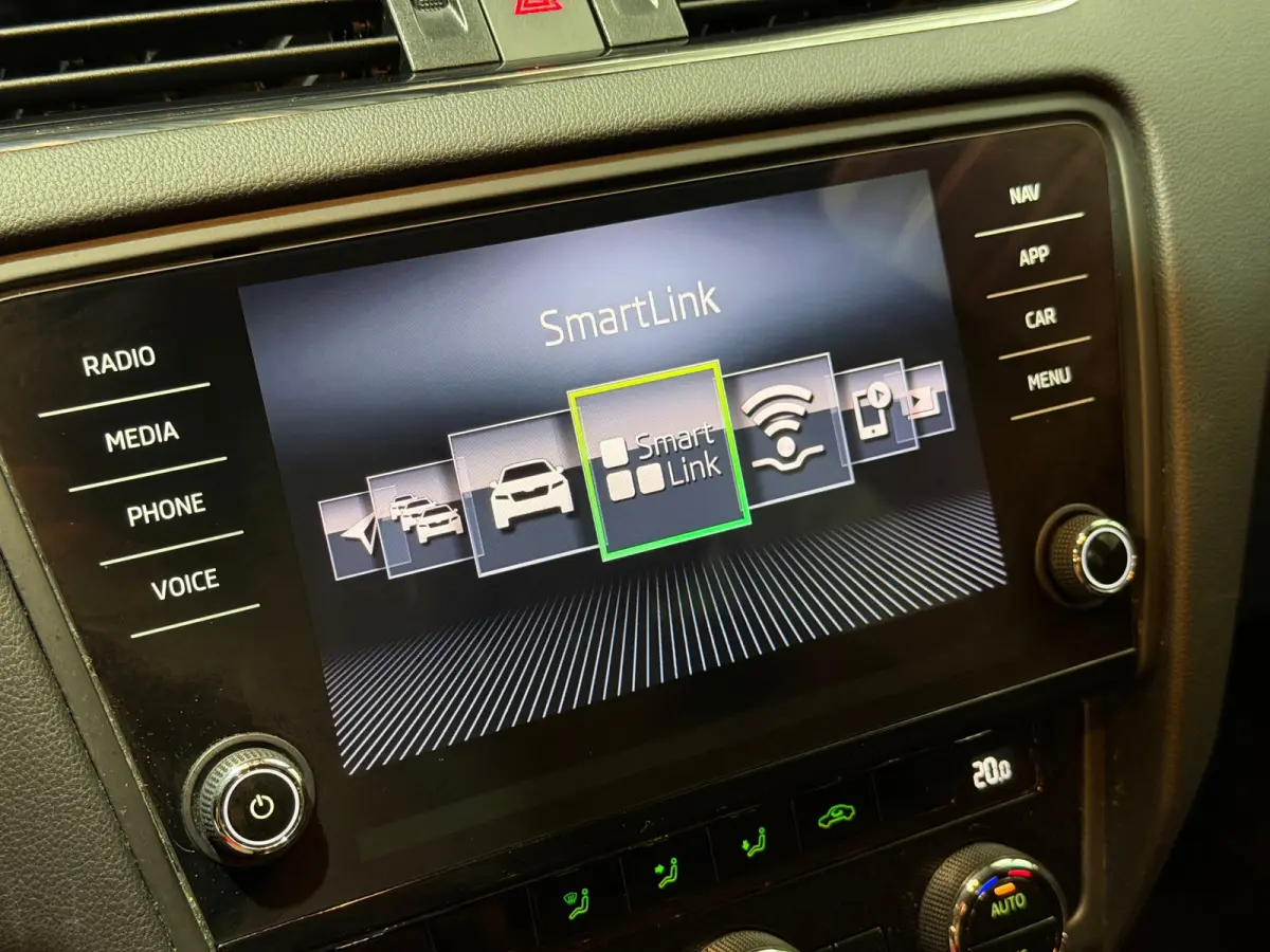 1.0 TSI Greentech Ambition Business AIRCO/NAVI/CRUISE/CARPLAY/CLIMATE/PDC/PARK-PILOT/GARANTIE
