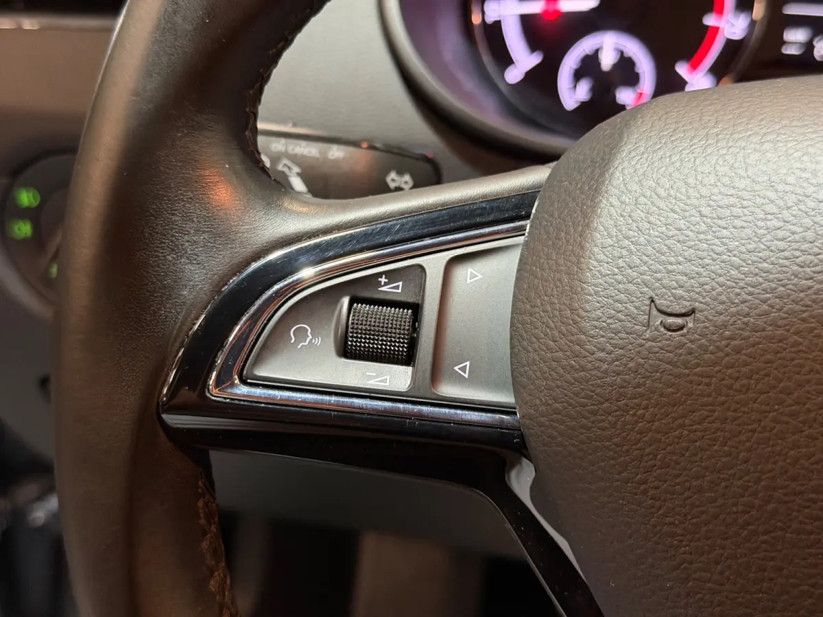 1.0 TSI Greentech Ambition Business AIRCO/NAVI/CRUISE/CARPLAY/CLIMATE/PDC/PARK-PILOT/GARANTIE