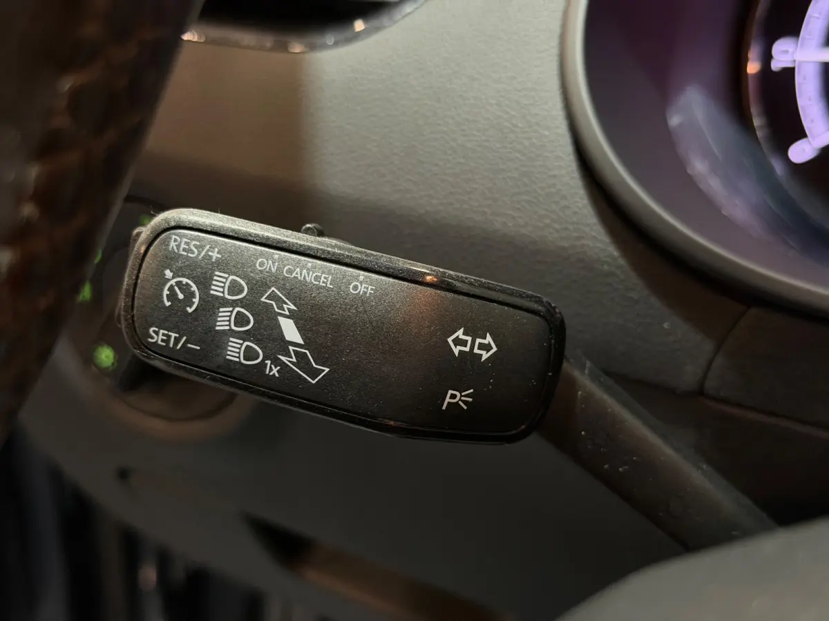 1.0 TSI Greentech Ambition Business AIRCO/NAVI/CRUISE/CARPLAY/CLIMATE/PDC/PARK-PILOT/GARANTIE