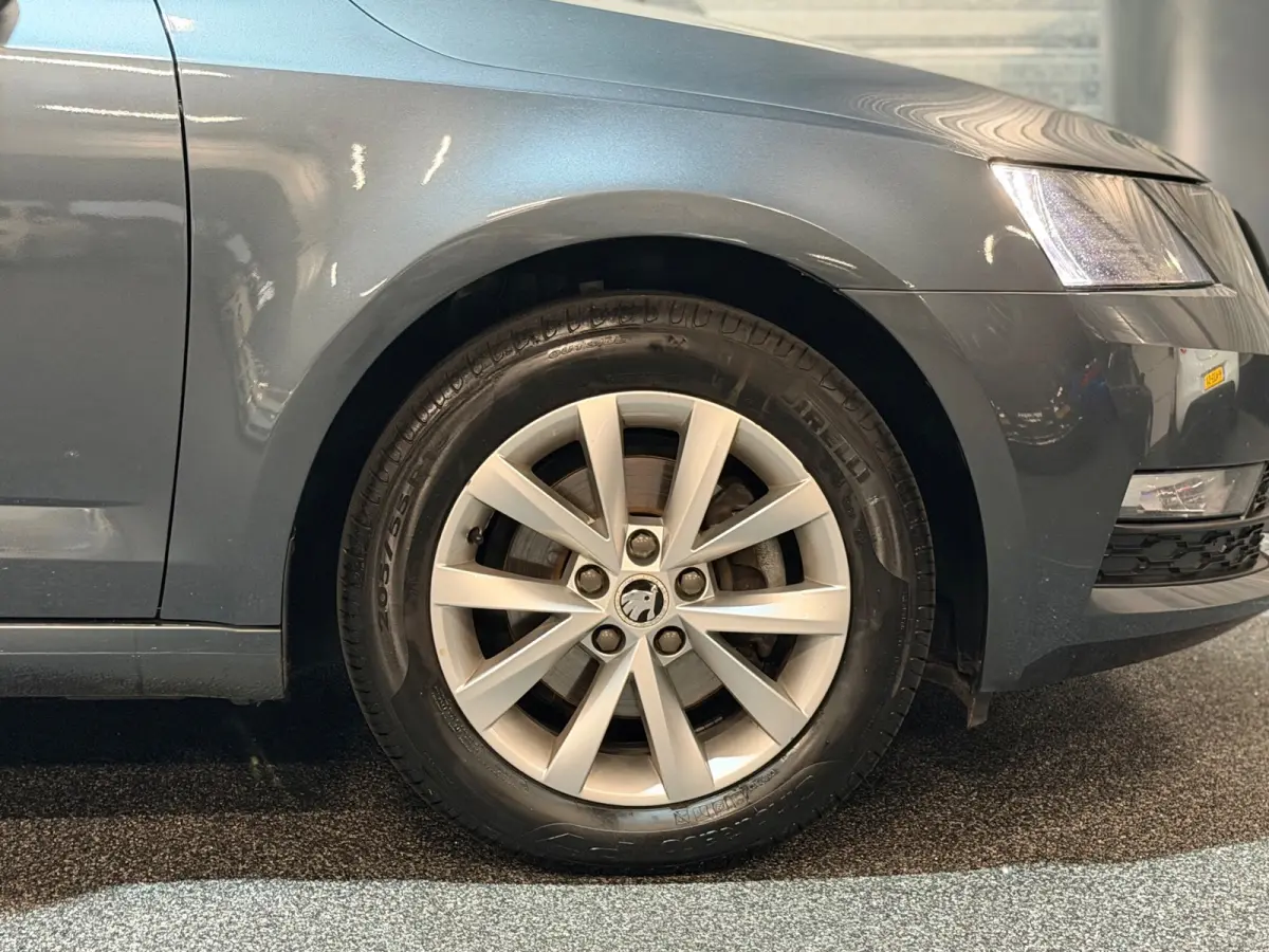 1.0 TSI Greentech Ambition Business AIRCO/NAVI/CRUISE/CARPLAY/CLIMATE/PDC/PARK-PILOT/GARANTIE