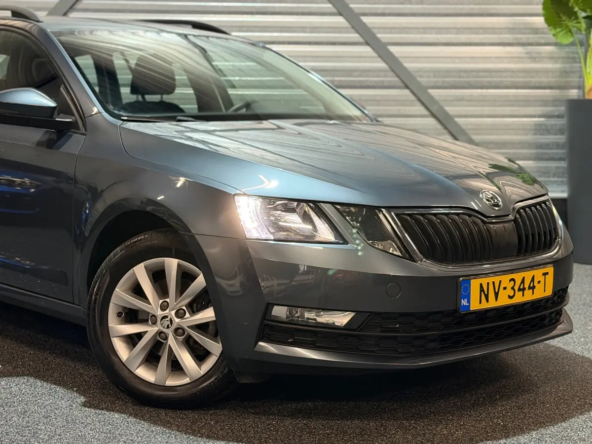 1.0 TSI Greentech Ambition Business AIRCO/NAVI/CRUISE/CARPLAY/CLIMATE/PDC/PARK-PILOT/GARANTIE