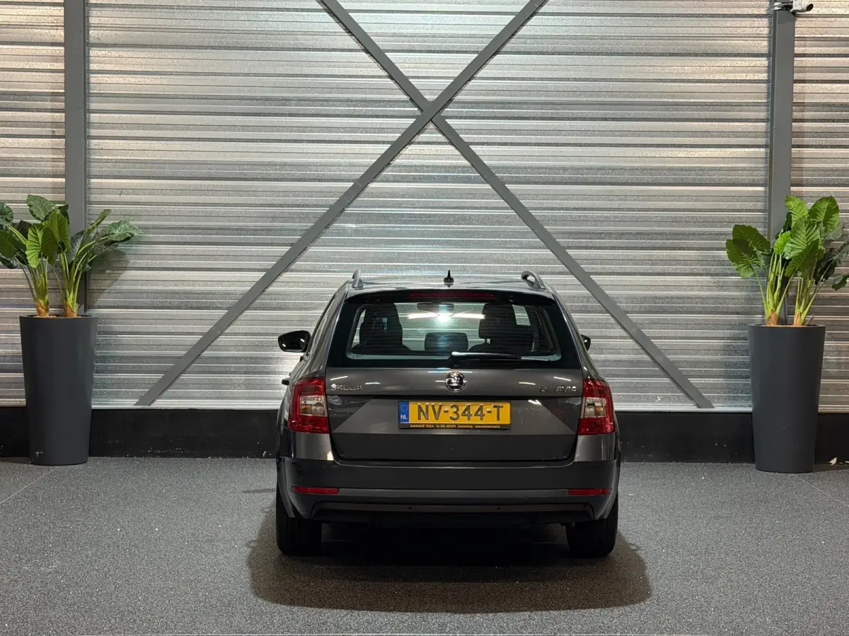 1.0 TSI Greentech Ambition Business AIRCO/NAVI/CRUISE/CARPLAY/CLIMATE/PDC/PARK-PILOT/GARANTIE