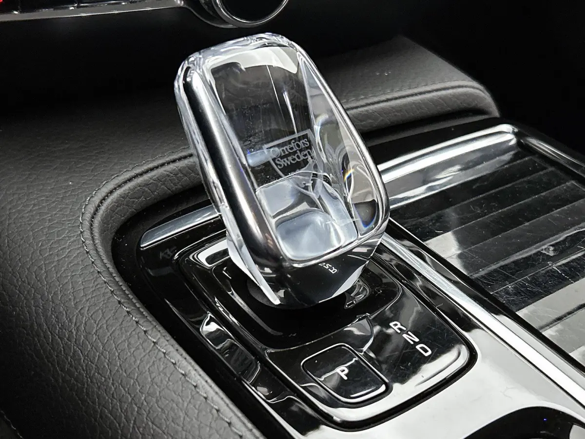 2.0 T6 Twin Engine AWD Inscription | Automaat | LMV | Leder | Cruise control | Climate control | Trekhaak | Apple CarPlay | Stoel verwarming | Memory seats | Harman Kardon | 360 Camera