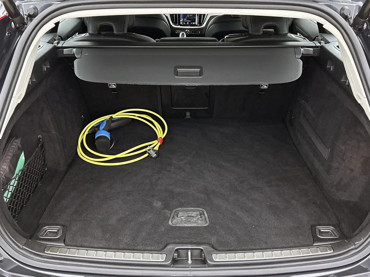 2.0 T6 Twin Engine AWD Inscription | Automaat | LMV | Leder | Cruise control | Climate control | Trekhaak | Apple CarPlay | Stoel verwarming | Memory seats | Harman Kardon | 360 Camera